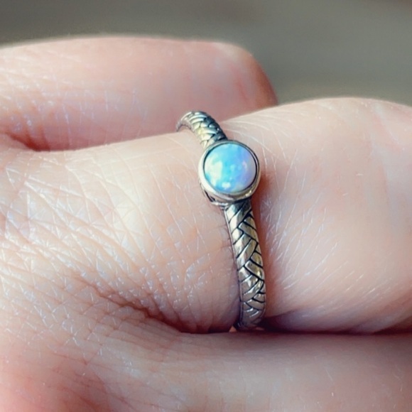 Sterling Silver Opal Ring - Picture 3 of 6